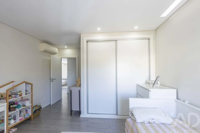 Apartamento T2 para Arrendamento em Póvoa de Santo Adrião e Olival Basto Foto 8