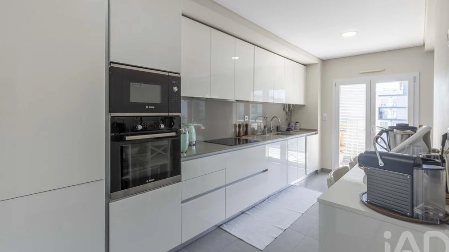 Apartamento T2 para Arrendamento em Póvoa de Santo Adrião e Olival Basto