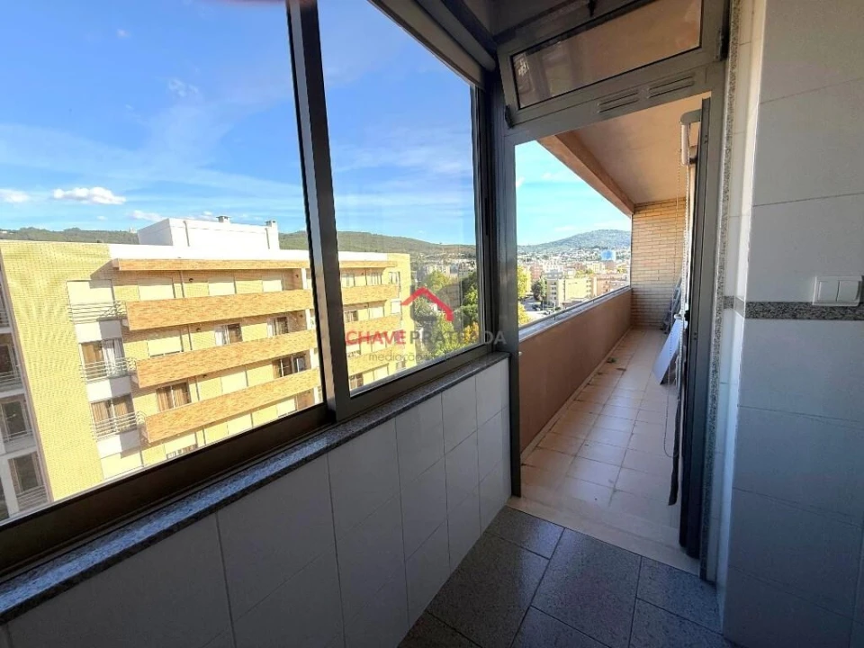 Apartamento T4 para Venda em Nogueira, Fraião e Lamaçães Foto 5