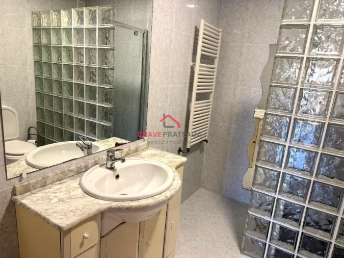 Apartamento T4 para Venda em Nogueira, Fraião e Lamaçães Foto 16