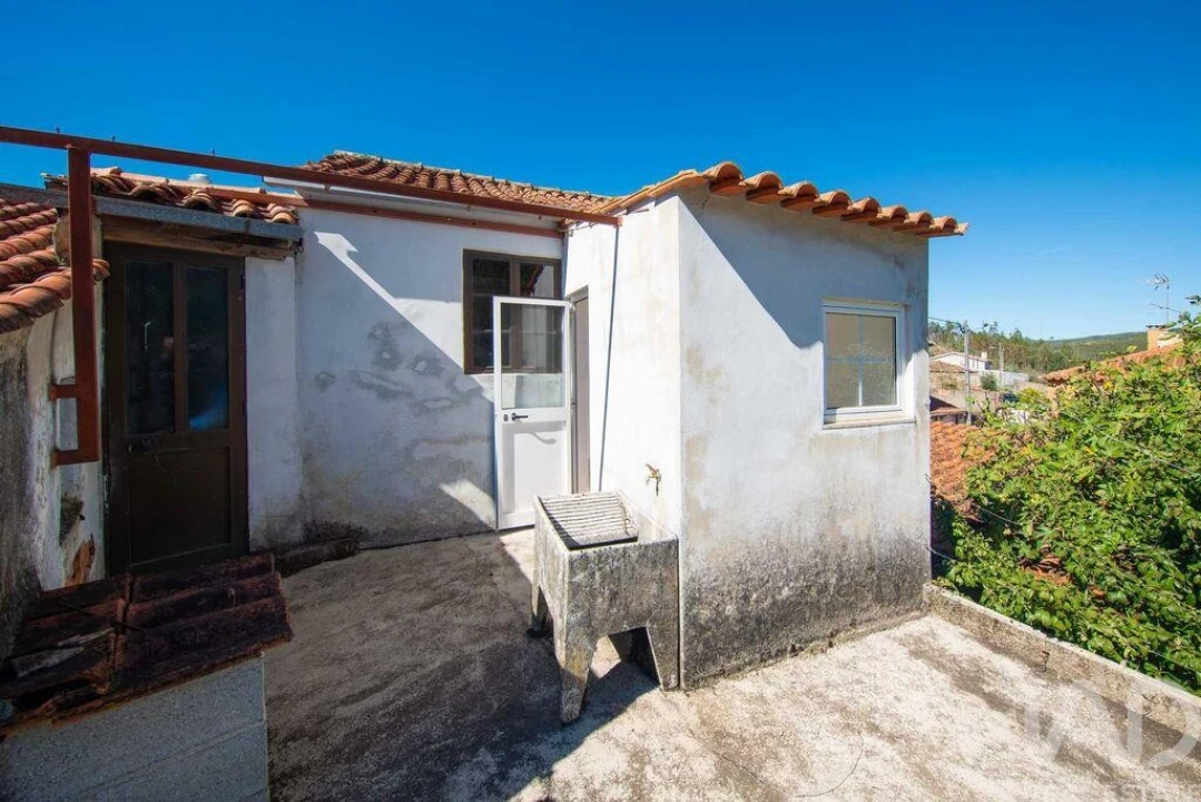 Moradia T2 para Venda em Lousã e Vilarinho Foto 1
