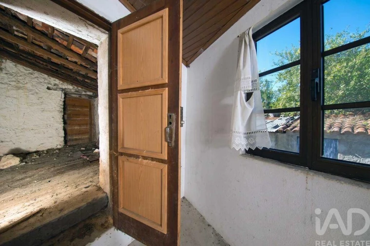 Moradia T2 para Venda em Lousã e Vilarinho Foto 3