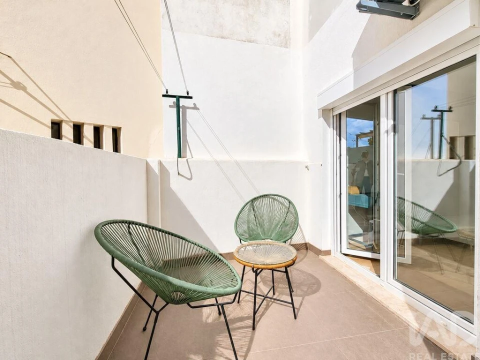 Apartamento T1 para Arrendamento em São Vicente Foto 1