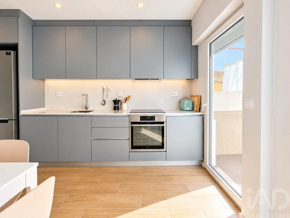 Apartamento T1 para Arrendamento em São Vicente Foto 2