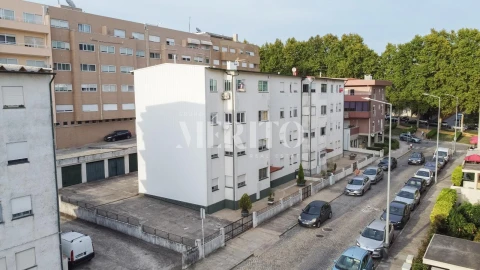 Apartamento T3 para Venda em Oliveira, São Paio e São Sebastião