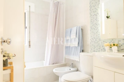 Apartamento T3 para Venda em Oliveira, São Paio e São Sebastião