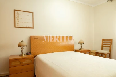 Apartamento T3 para Venda em Oliveira, São Paio e São Sebastião