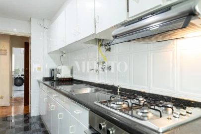 Apartamento T3 para Venda em Oliveira, São Paio e São Sebastião