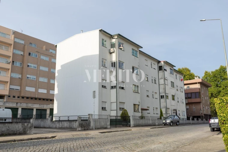 Apartamento T3 para Venda em Oliveira, São Paio e São Sebastião Foto 17