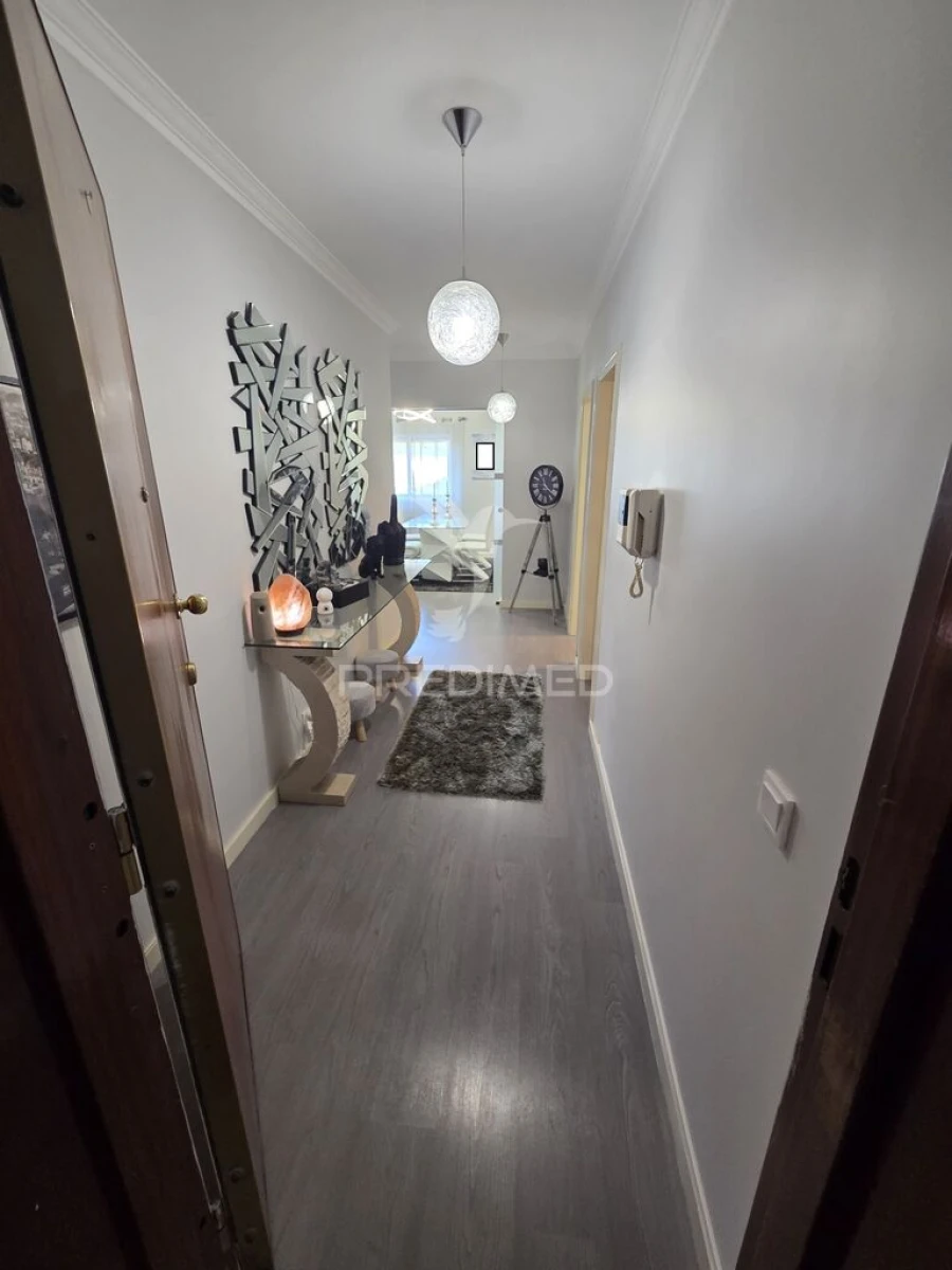 Apartamento T1 para Venda em Mafamude e Vilar do Paraíso Foto 2