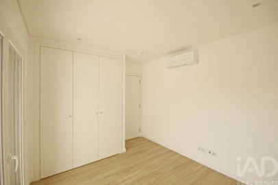 Moradia T4 para Venda em Fernao Ferro