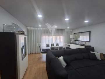 Apartamento T2 para Venda em Póvoa de Varzim, Beiriz e Argivai