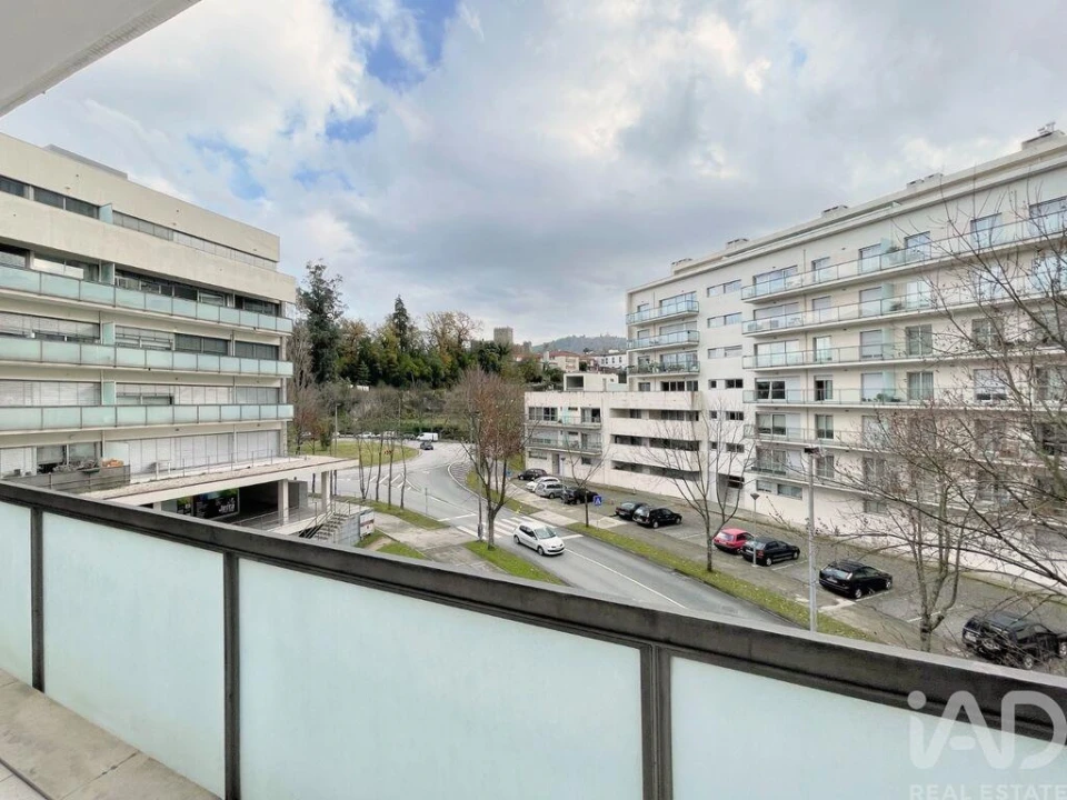 Apartamento T2 para Venda em Azurem Foto 9