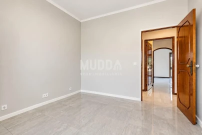 Apartamento T3 para Venda em Paços de Brandão