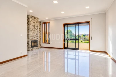 Apartamento T3 para Venda em Paços de Brandão