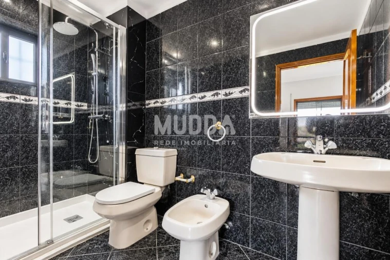Apartamento T3 para Venda em Paços de Brandão Foto 19