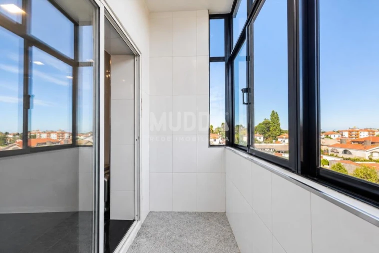 Apartamento T3 para Venda em Paços de Brandão Foto 33