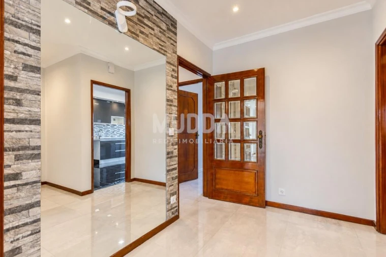 Apartamento T3 para Venda em Paços de Brandão Foto 10