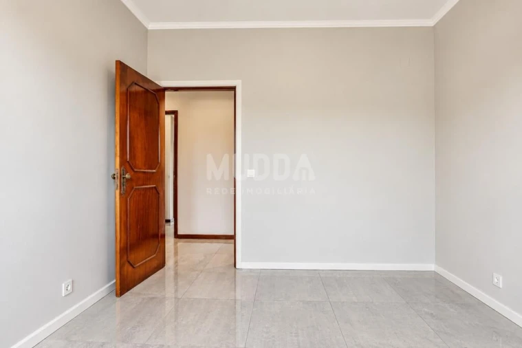 Apartamento T3 para Venda em Paços de Brandão Foto 24