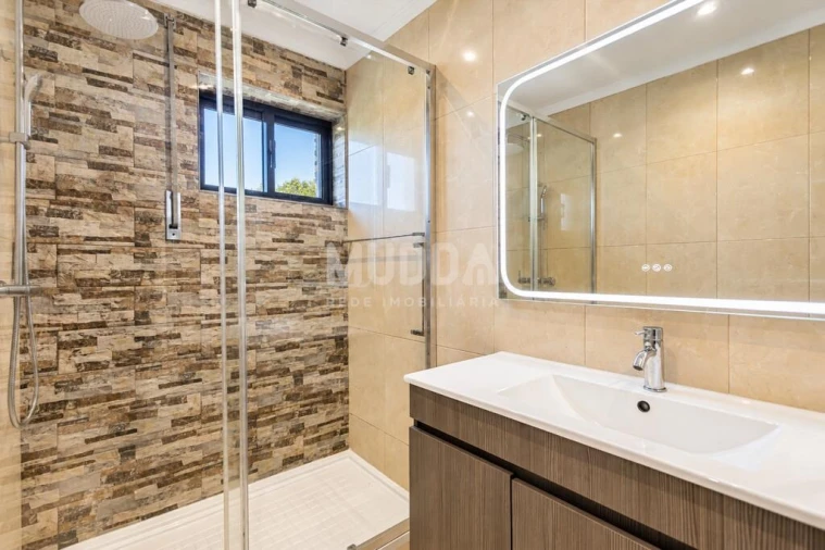 Apartamento T3 para Venda em Paços de Brandão Foto 26
