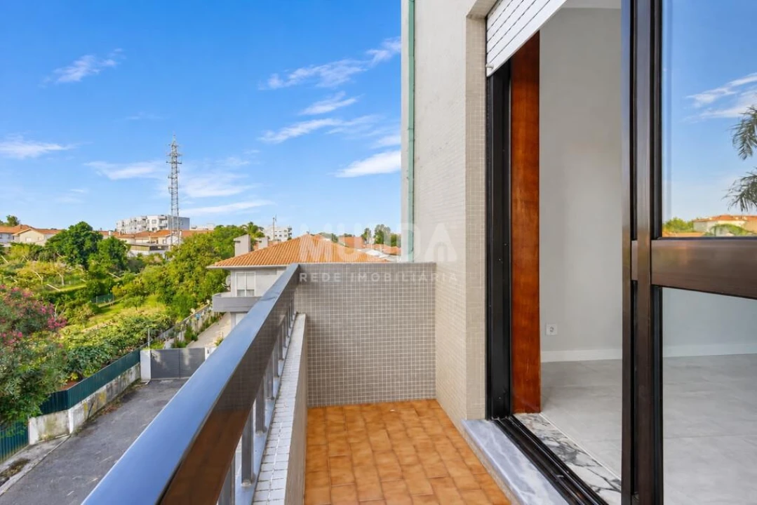 Apartamento T3 para Venda em Paços de Brandão Foto 18