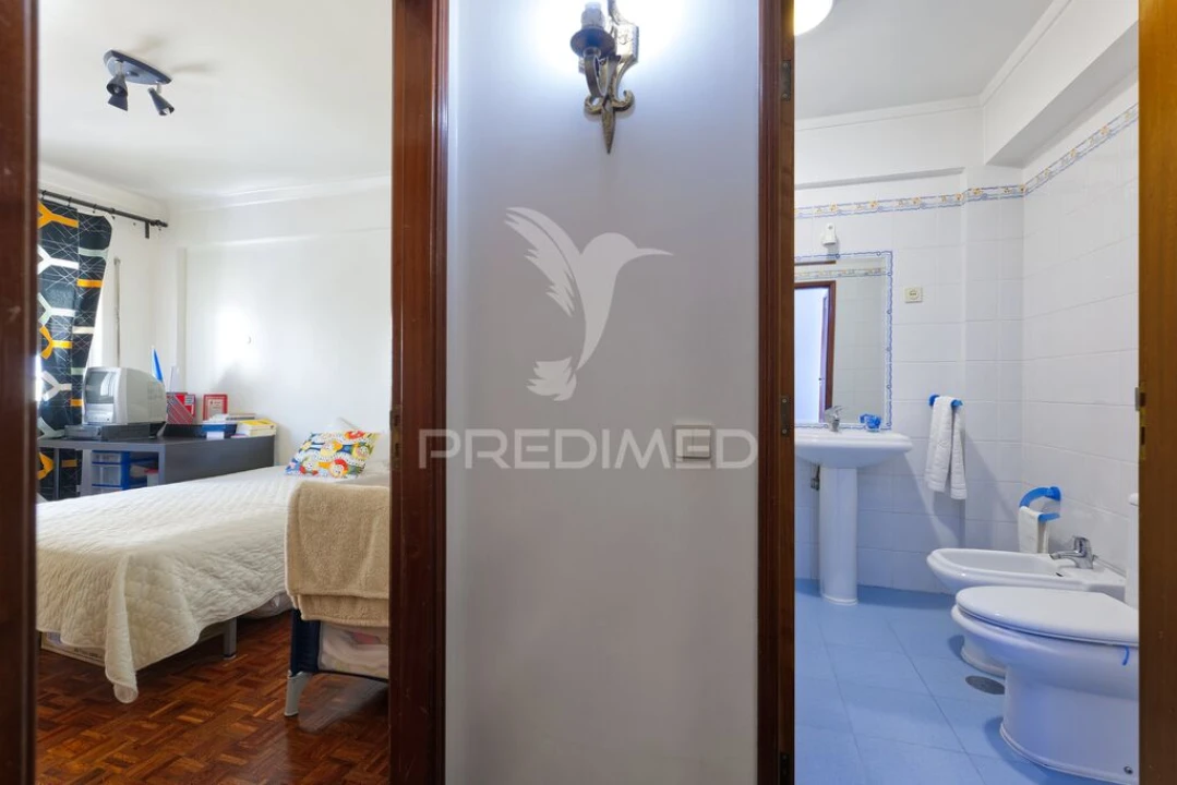 Apartamento T3 para Venda em Charneca de Caparica e Sobreda Foto 10