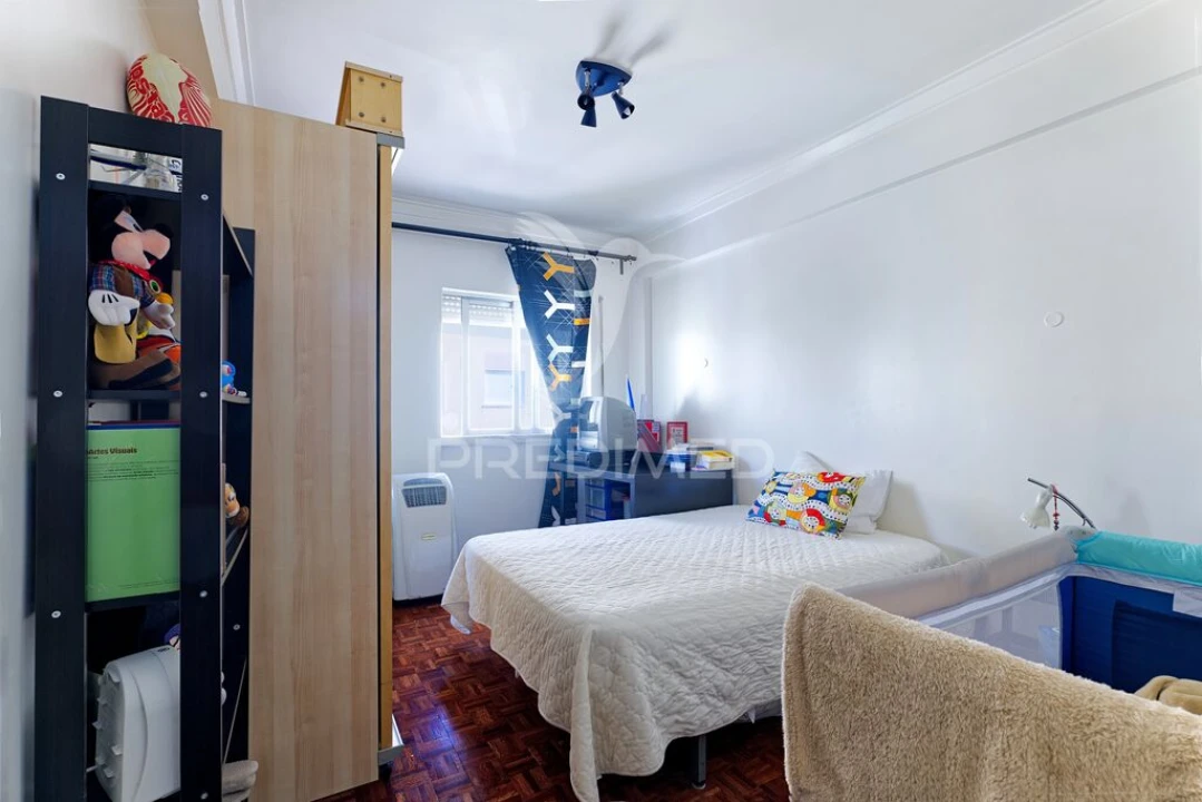 Apartamento T3 para Venda em Charneca de Caparica e Sobreda Foto 11
