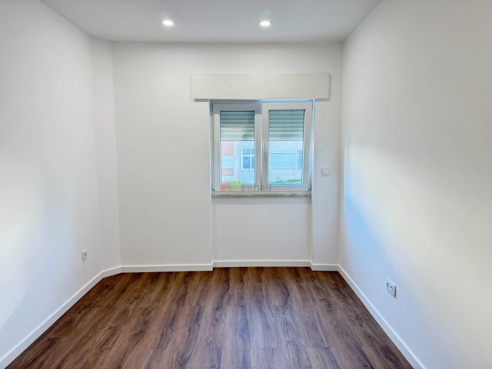 Apartamento T3 para Venda em Moita Foto 16