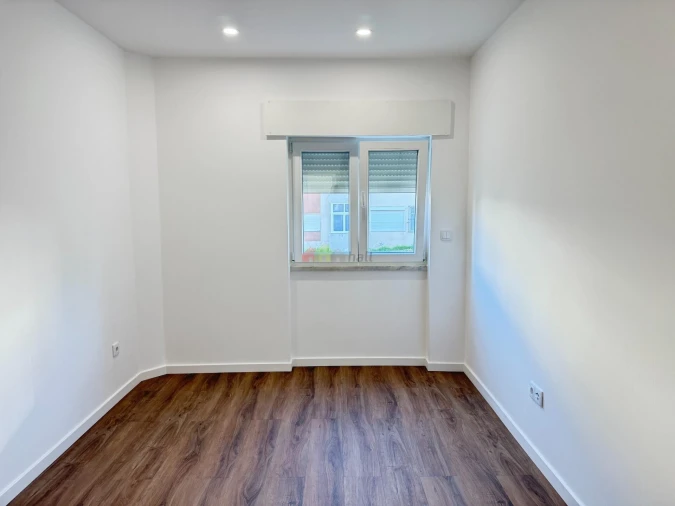 Apartamento T3 para Venda em Moita Foto 16