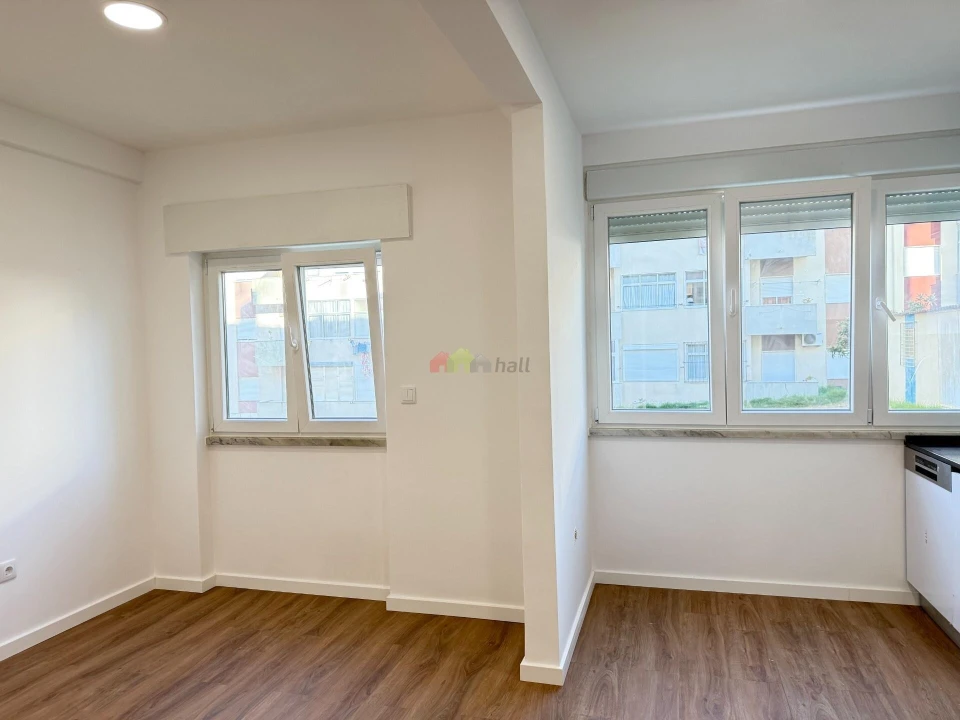 Apartamento T3 para Venda em Moita Foto 5