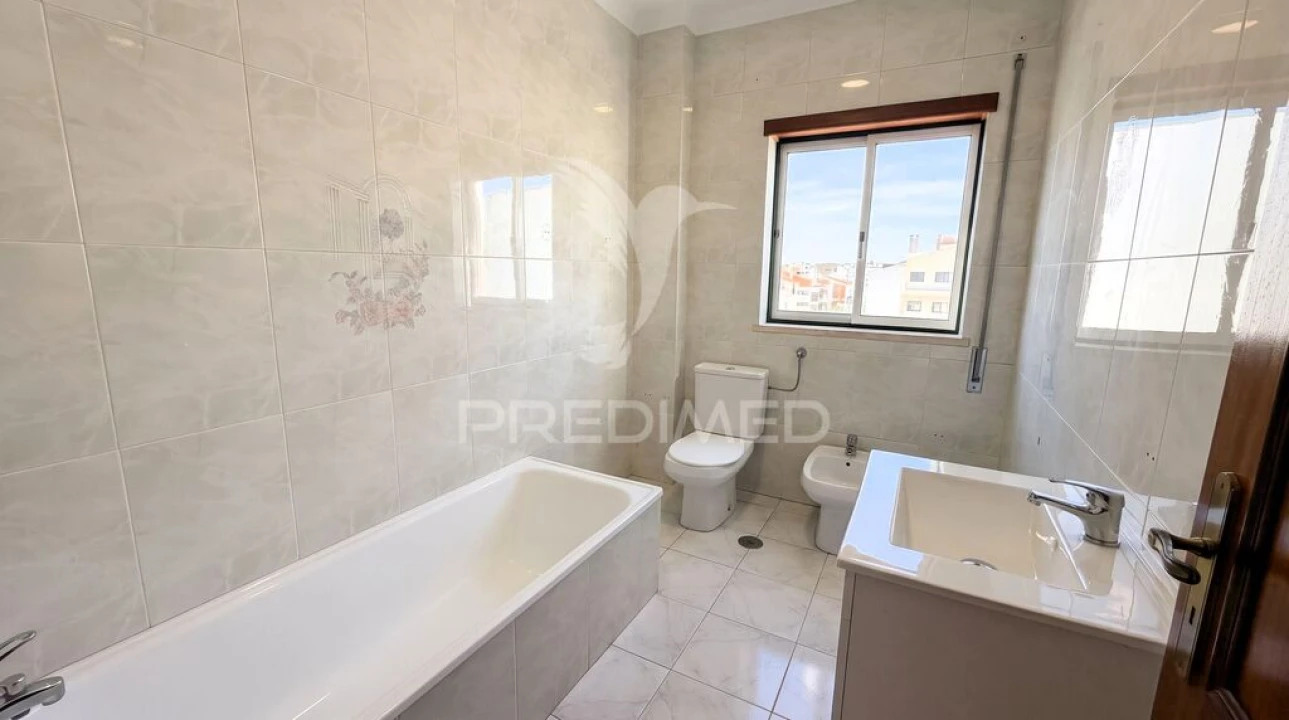 Apartamento T3 para Venda em Marrazes e Barosa Foto 17