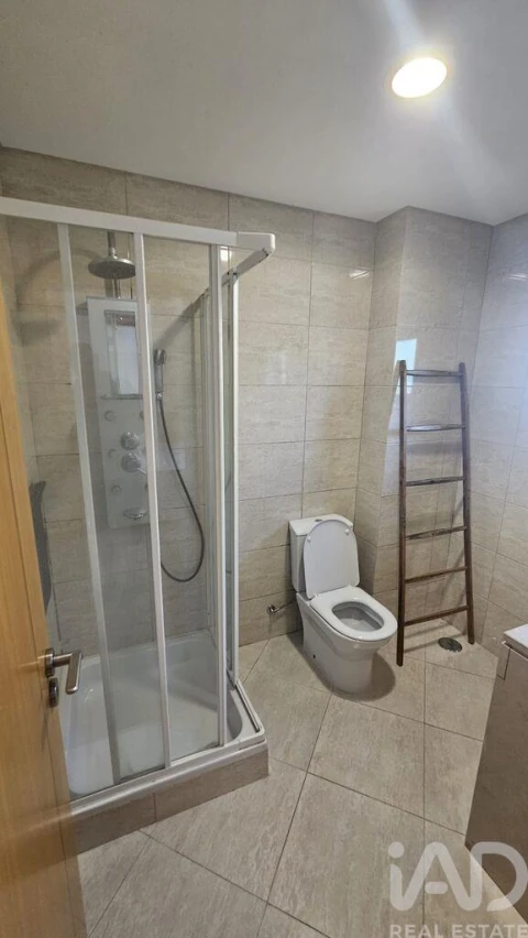 Apartamento T2 para Arrendamento em Loule (São Clemente)