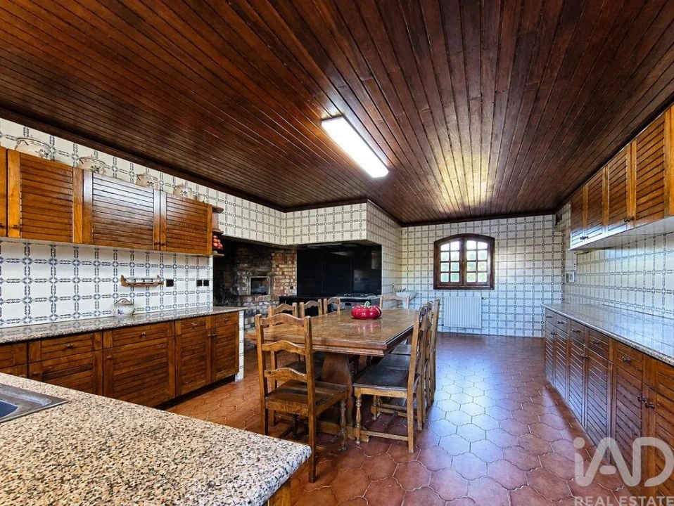 Moradia T4 para Venda em Alvarães Foto 8