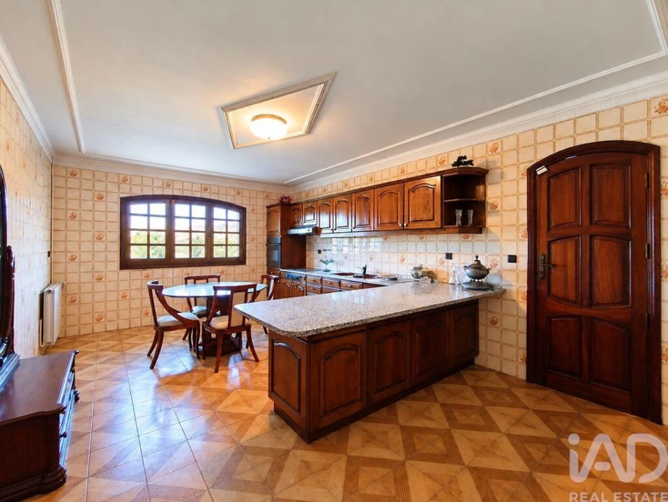 Moradia T4 para Venda em Alvarães Foto 25
