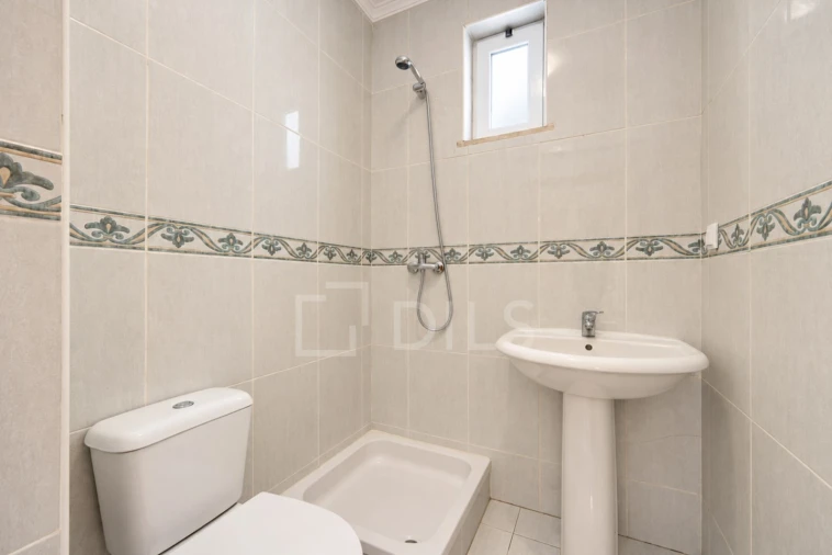 Apartamento T2 para Arrendamento em Faro (Sé e São Pedro) Foto 17