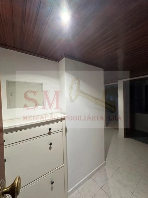 Apartamento T1 para Arrendamento em Cacém e São Marcos