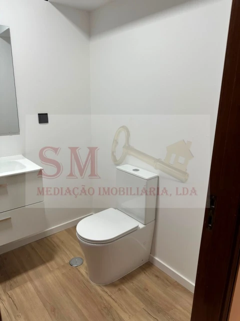 Apartamento T1 para Arrendamento em Cacém e São Marcos