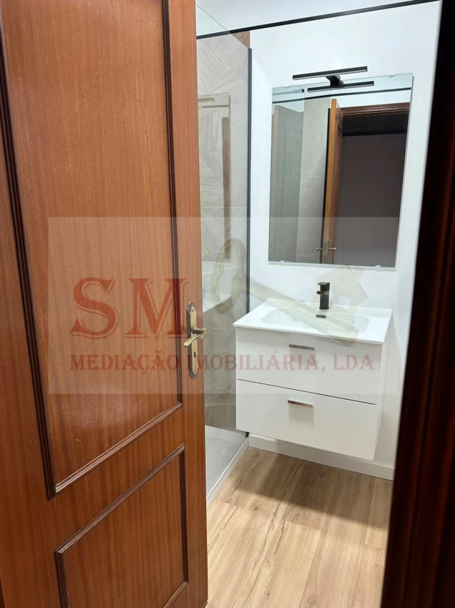 Apartamento T1 para Arrendamento em Cacém e São Marcos Foto 7