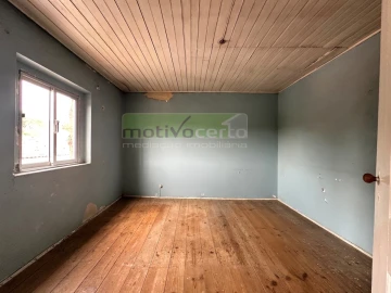 Moradia T2 para Venda em Rio de Mouro
