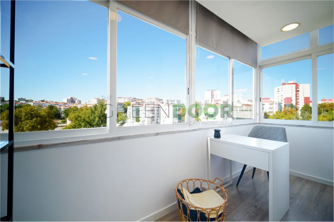 Apartamento T3 para Venda em Corroios Foto 12