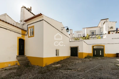 Moradia T3 para Venda em Évora (São Mamede, Sé, São Pedro e Santo Antão)