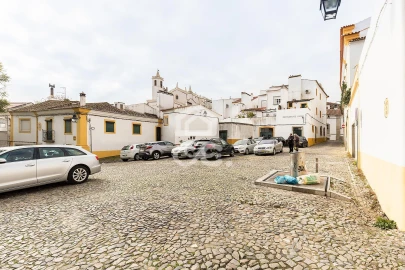 Moradia T3 para Venda em Évora (São Mamede, Sé, São Pedro e Santo Antão)