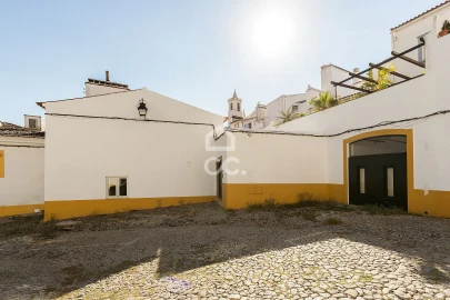 Moradia T3 para Venda em Évora (São Mamede, Sé, São Pedro e Santo Antão)