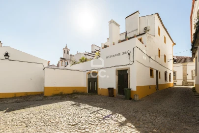 Moradia T3 para Venda em Évora (São Mamede, Sé, São Pedro e Santo Antão)