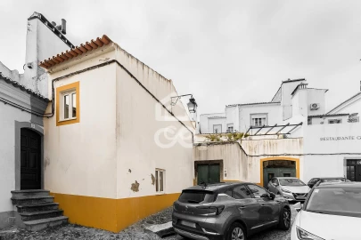 Moradia T3 para Venda em Évora (São Mamede, Sé, São Pedro e Santo Antão)