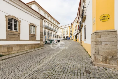 Moradia T3 para Venda em Évora (São Mamede, Sé, São Pedro e Santo Antão)
