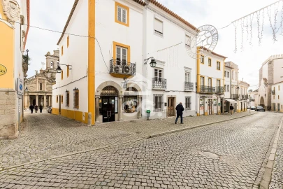 Moradia T3 para Venda em Évora (São Mamede, Sé, São Pedro e Santo Antão)
