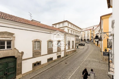 Moradia T3 para Venda em Évora (São Mamede, Sé, São Pedro e Santo Antão)