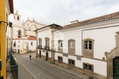Moradia T3 para Venda em Évora (São Mamede, Sé, São Pedro e Santo Antão)
