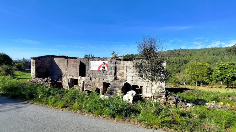 Terreno para Venda em Arca e Varzielas